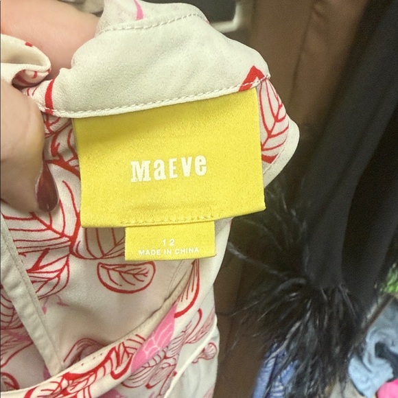 Maeve bow top.  Size 12 - Picture 3 of 3